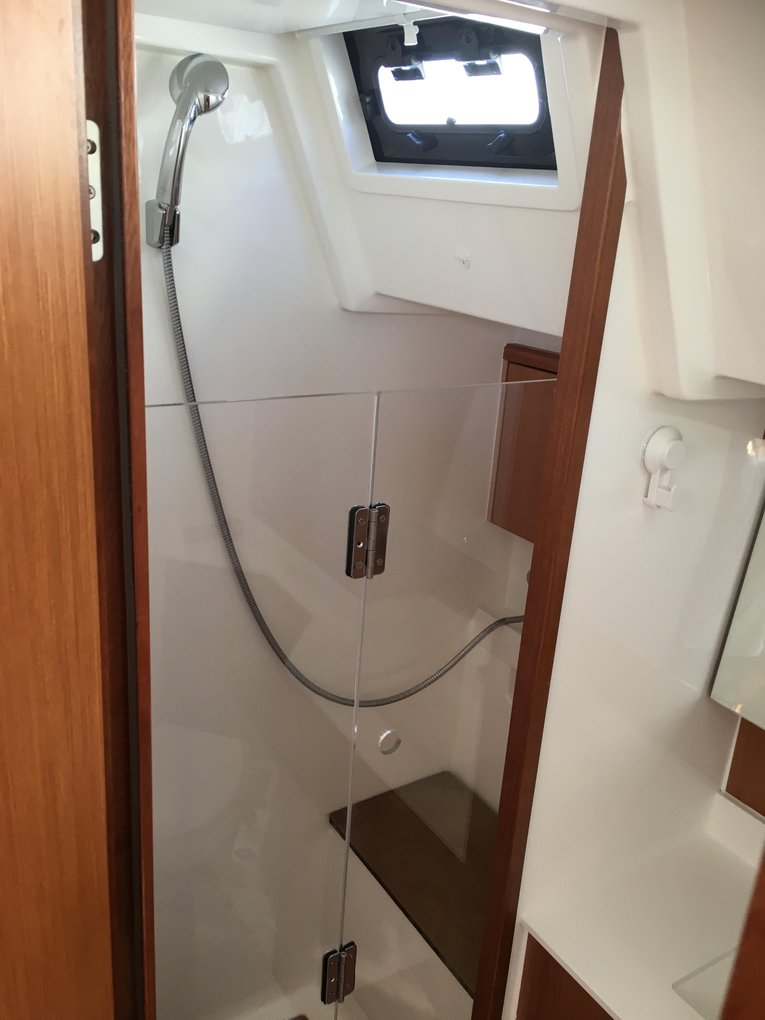 Photo #6 - Bavaria C45 - 4 cab. (Lady Flora 1) en Lefkada - 32477