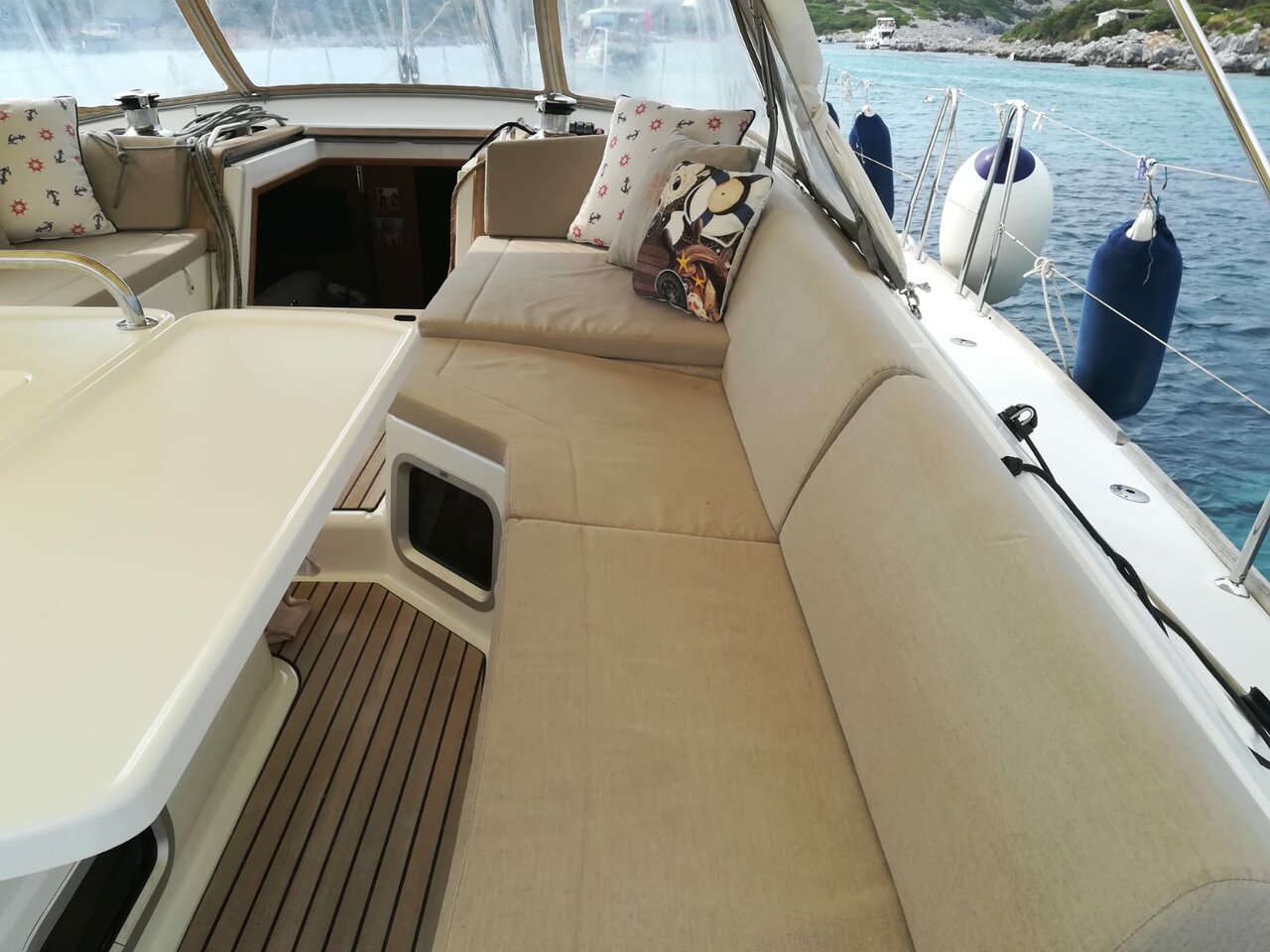 Photo #10 - Jeanneau 53 - 3 + 1 cab. (Aybalam) en Bodrum - 32493