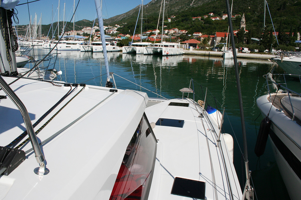 Photo #12 - Lagoon 40 - 3 + 2 cab (The Dove) in Dubrovnik - 32507