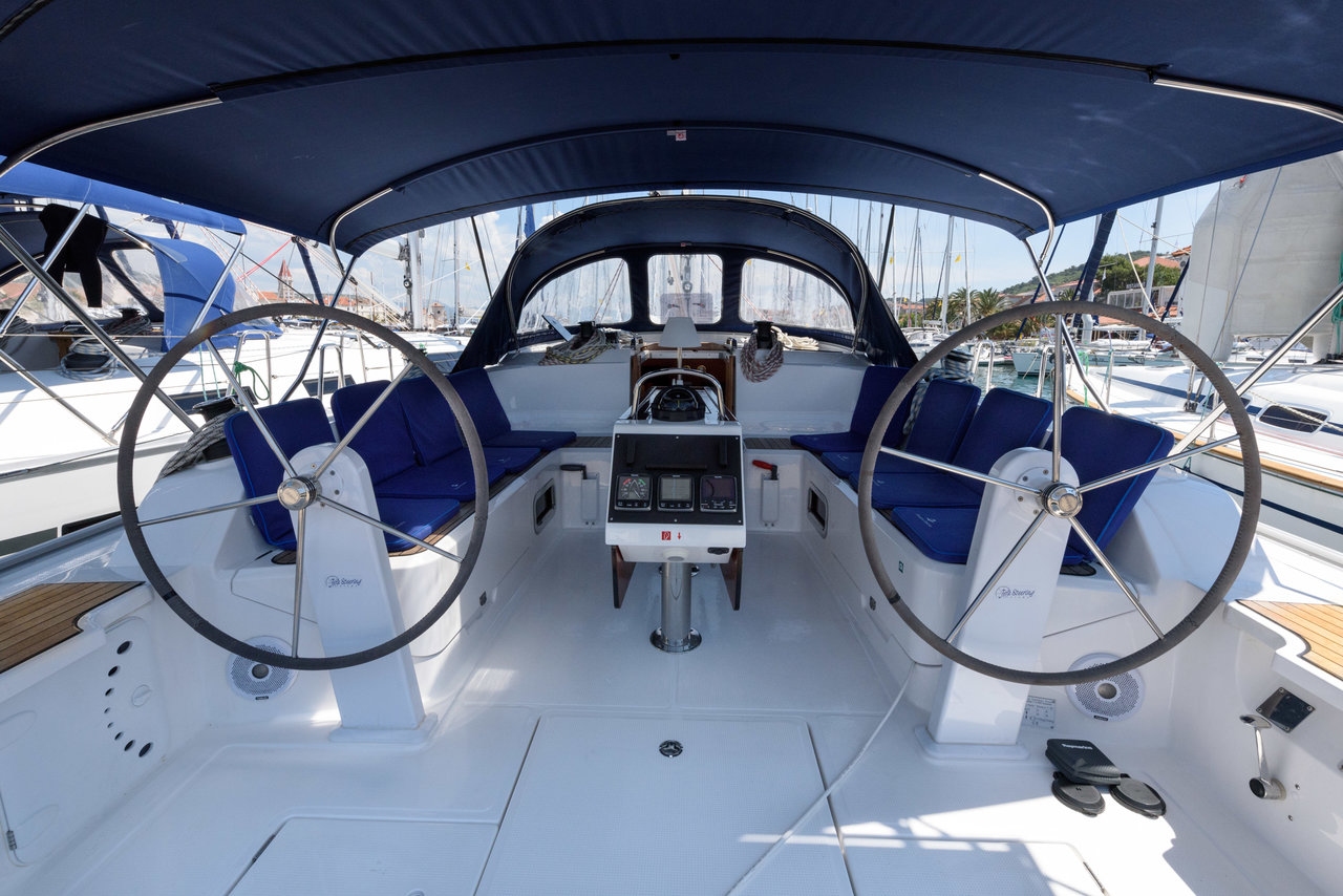 Photo #4 - Bavaria Cruiser 46 - 4 cab. (Factor X) en Trogir - 32600