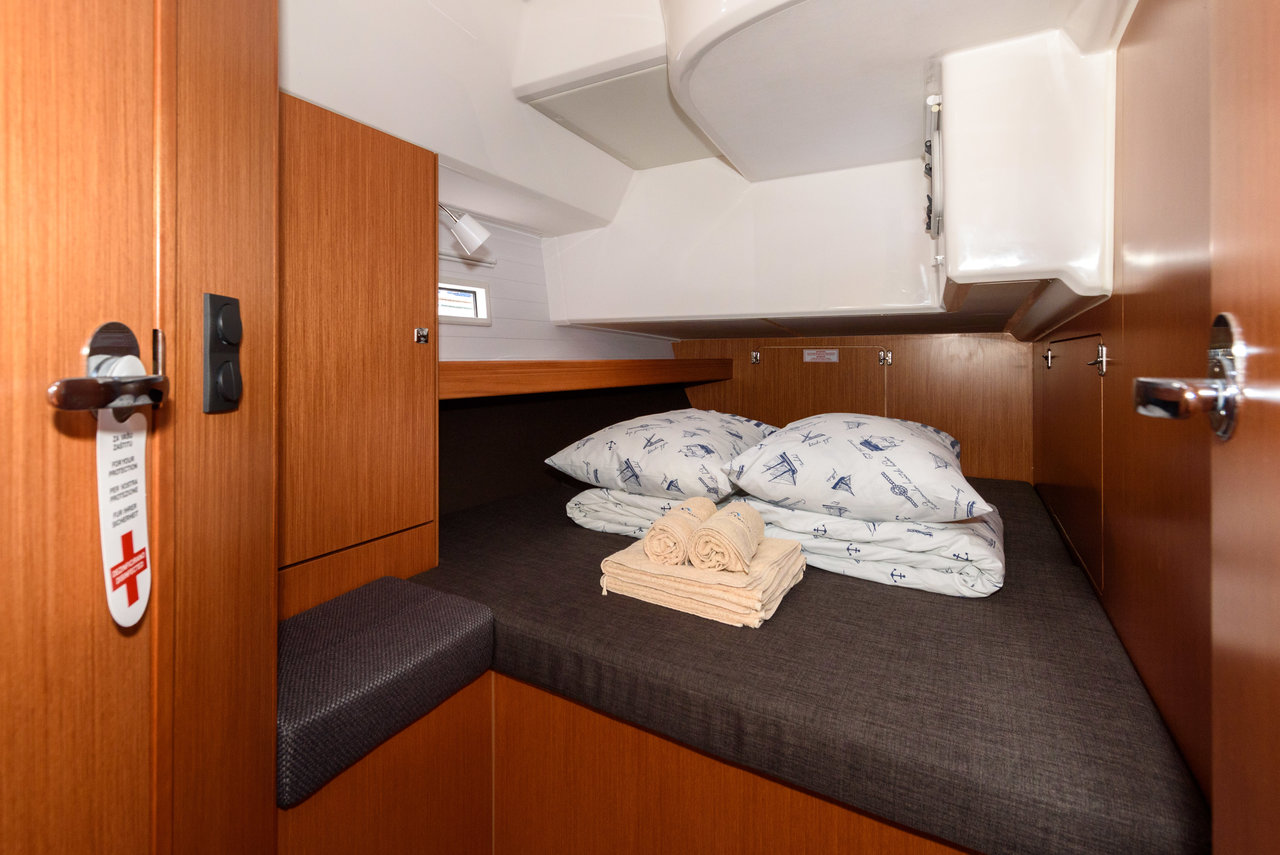 Photo #8 - Bavaria Cruiser 46 - 4 cab. (Factor X) en Trogir - 32600