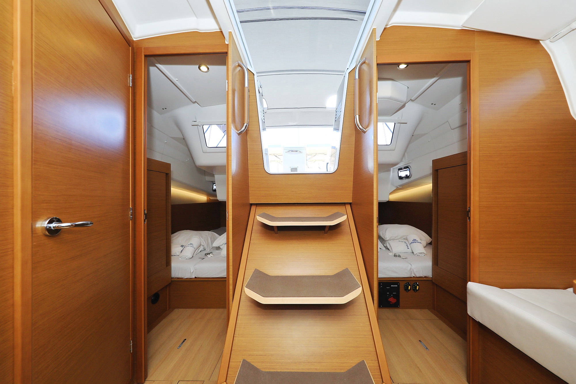 Photo #11 - Sun Odyssey 410 - 3 cab. (Diona) in Biograd - 32602