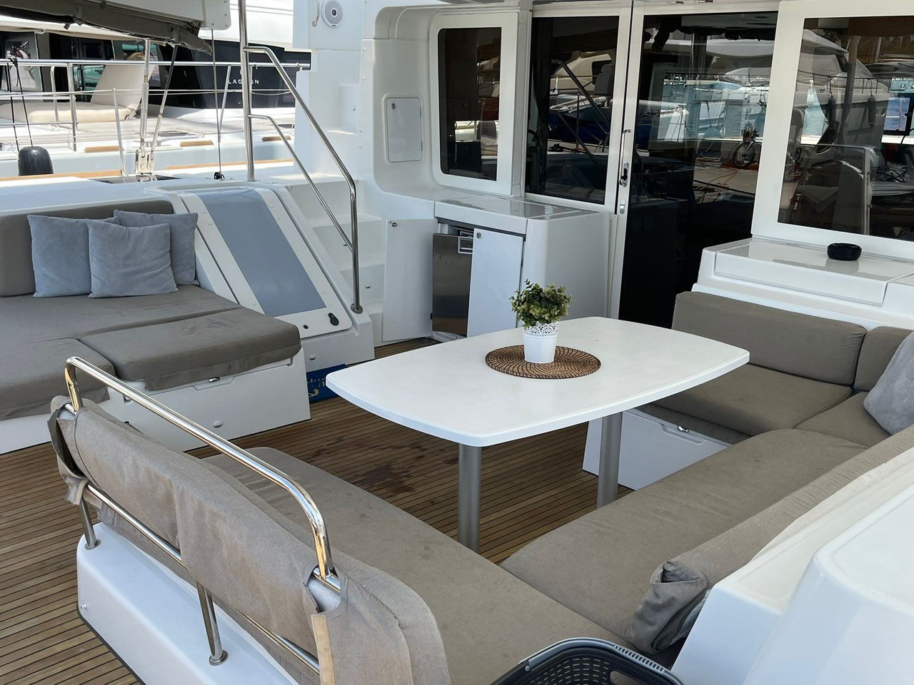 Photo #4 - Lagoon 52 - 5 + 2 cab. (Adriatic Star) en Split - 32653