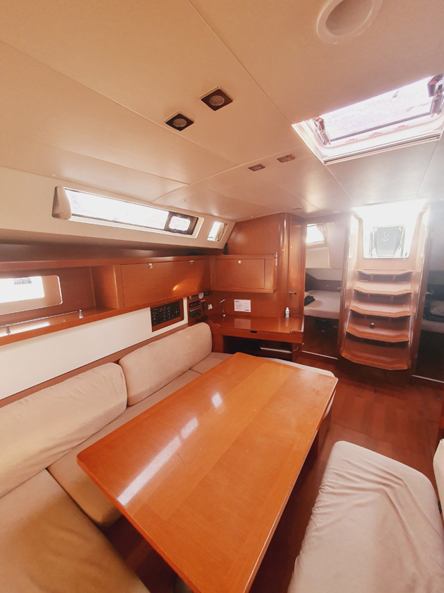 Photo #8 - Oceanis 45 - 4 cab. (Mediterraneo) in Pula - 32656