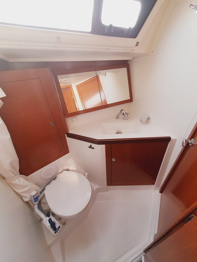 Photo #15 - Oceanis 45 - 4 cab. (Mediterraneo) in Pula - 32656