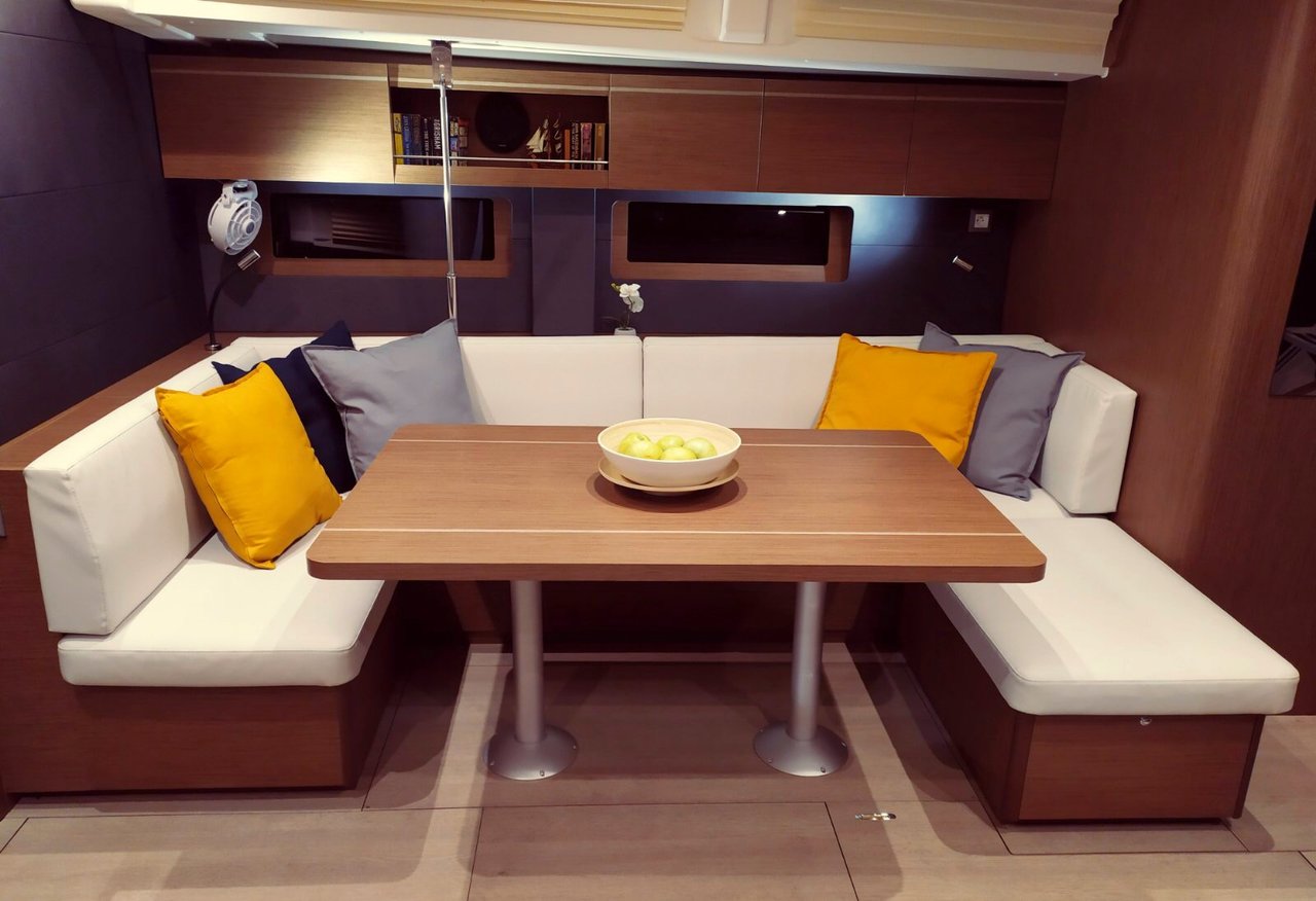 Photo #11 - Oceanis 51.1 - 5 + 1 cab. (Infinity) in Lefkada - 32677