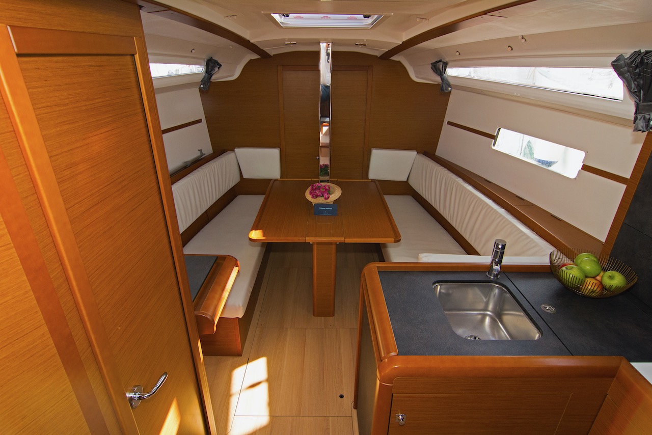 Photo #4 - Sun Odyssey 349 (Cha - Cha) en Split - 32686