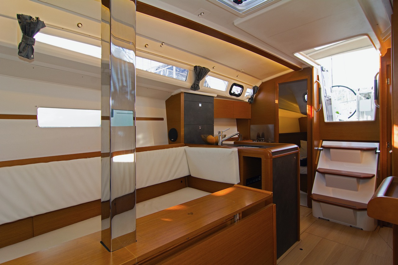 Photo #5 - Sun Odyssey 349 (Cha - Cha) en Split - 32686
