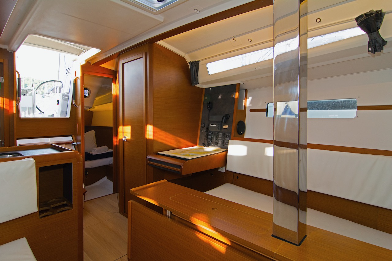 Photo #6 - Sun Odyssey 349 (Cha - Cha) en Split - 32686