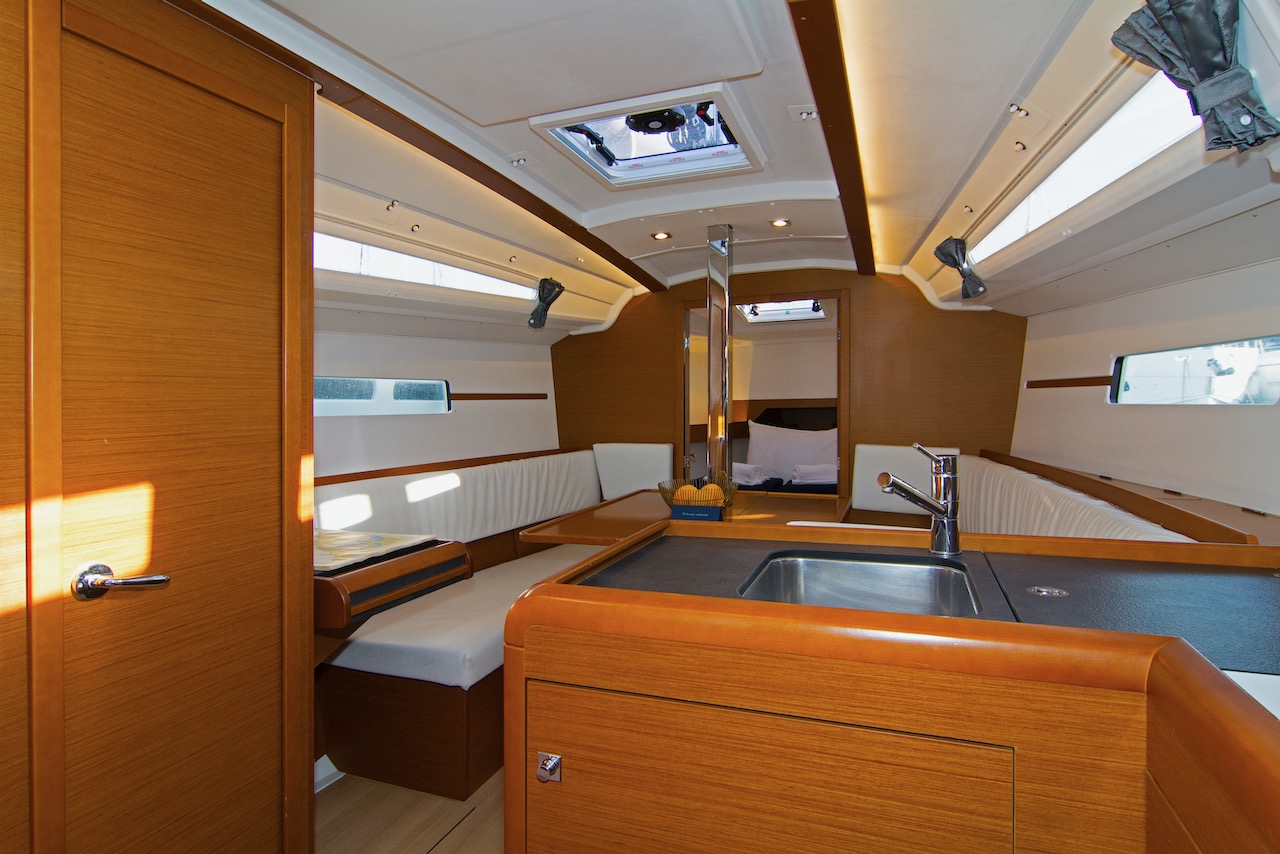 Photo #7 - Sun Odyssey 349 (Cha - Cha) en Split - 32686