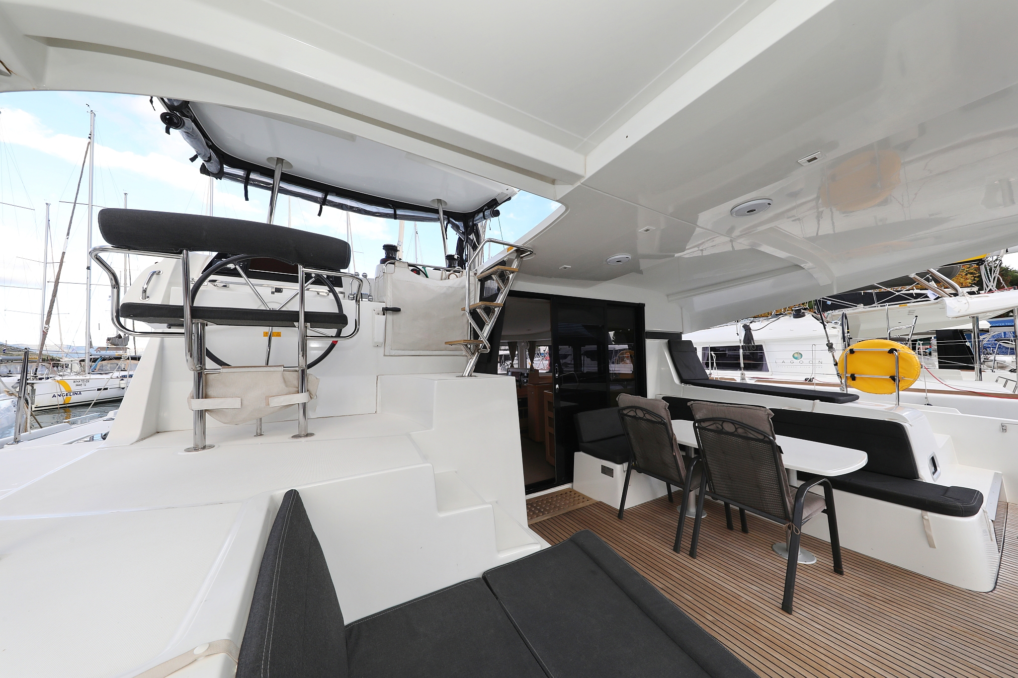 Photo #4 - Lagoon 42 - 4 + 2 cab. (Ocean Star) in Trogir - 32714