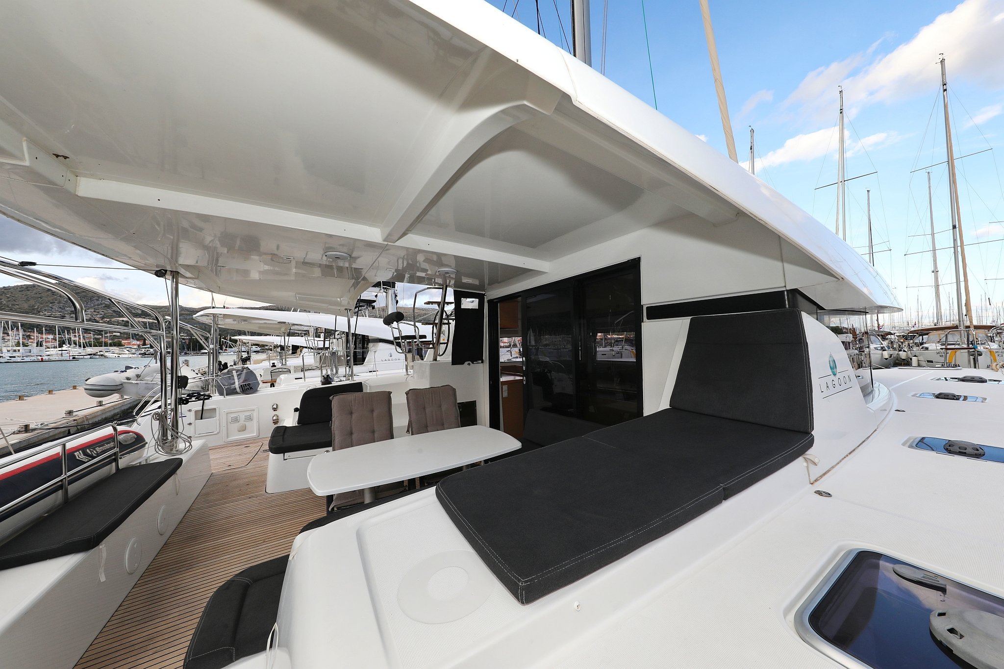 Photo #5 - Lagoon 42 - 4 + 2 cab. (Ocean Star) in Trogir - 32714
