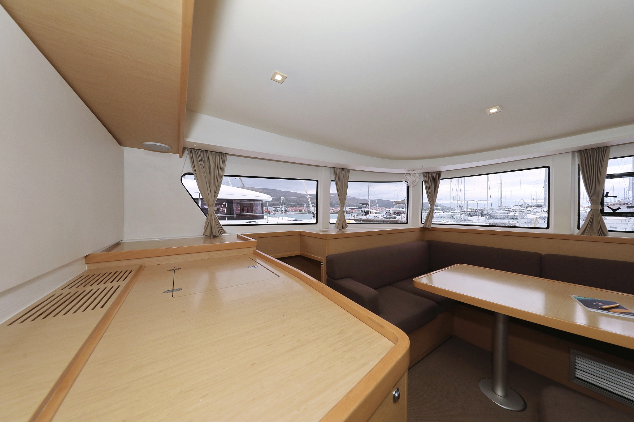 Photo #14 - Lagoon 42 - 4 + 2 cab. (Ocean Star) in Trogir - 32714