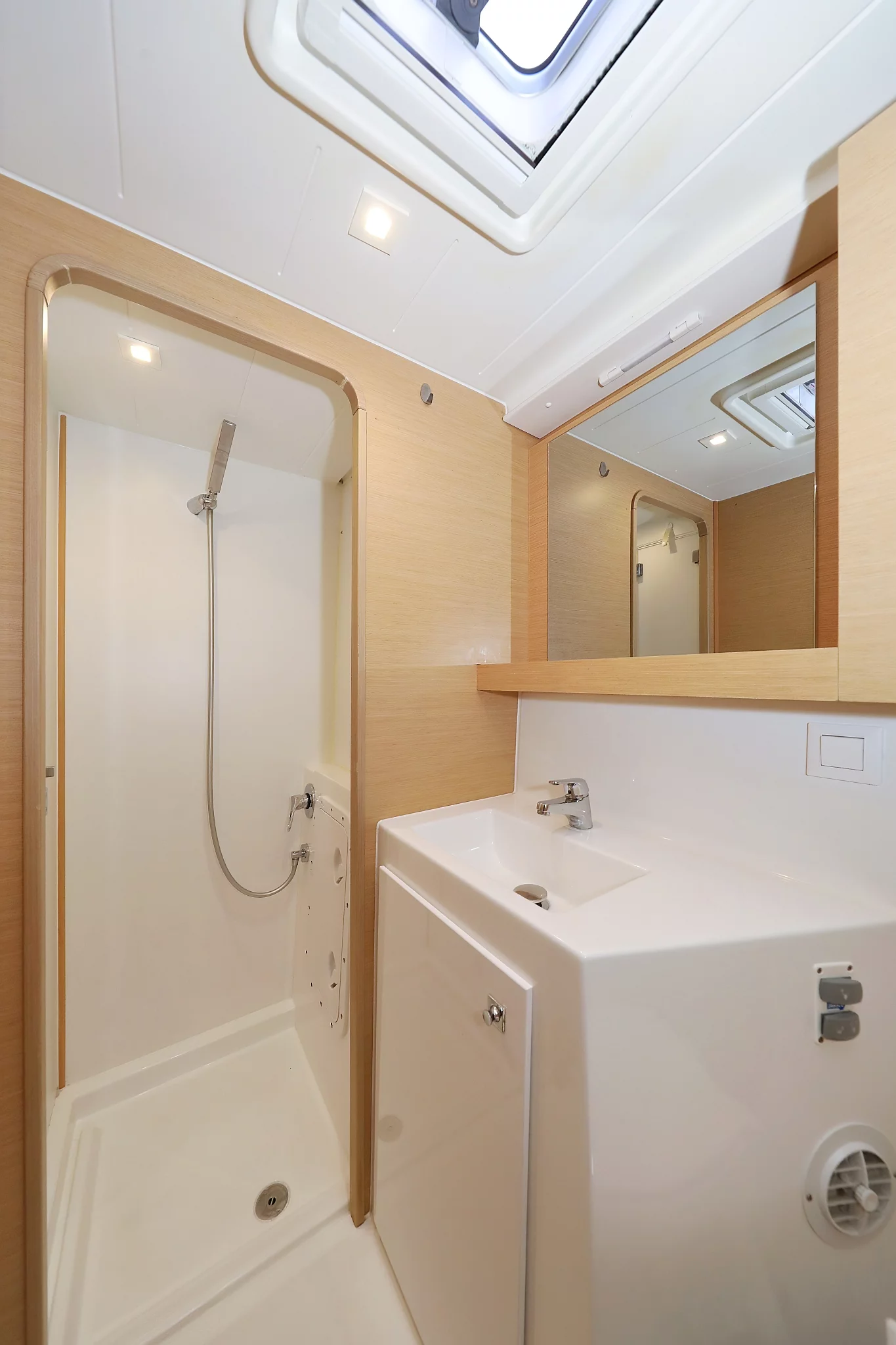 Lagoon 42 - 4 + 2 cab. (Ocean Star)  - 36