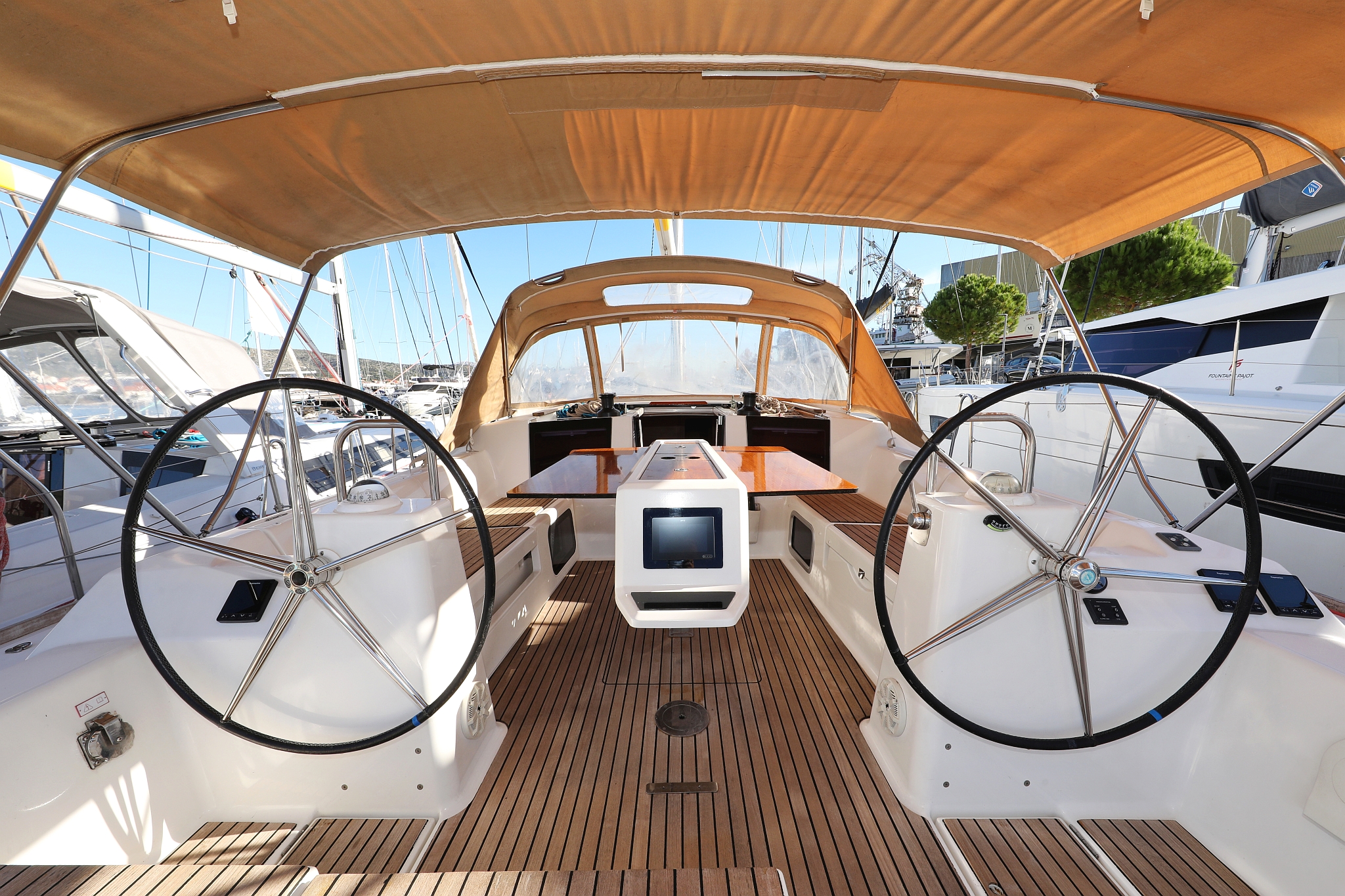 Photo #5 - Dufour 460 GL (Carina) in Trogir - 32718