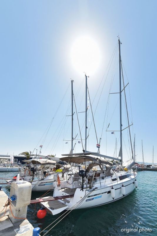 Photo #4 - Bavaria Cruiser 37 - 3 cab. (Hang Loose) in Trogir - 32735