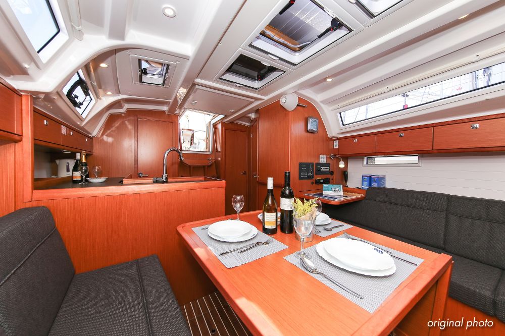 Photo #14 - Bavaria Cruiser 37 - 3 cab. (Hang Loose) in Trogir - 32735