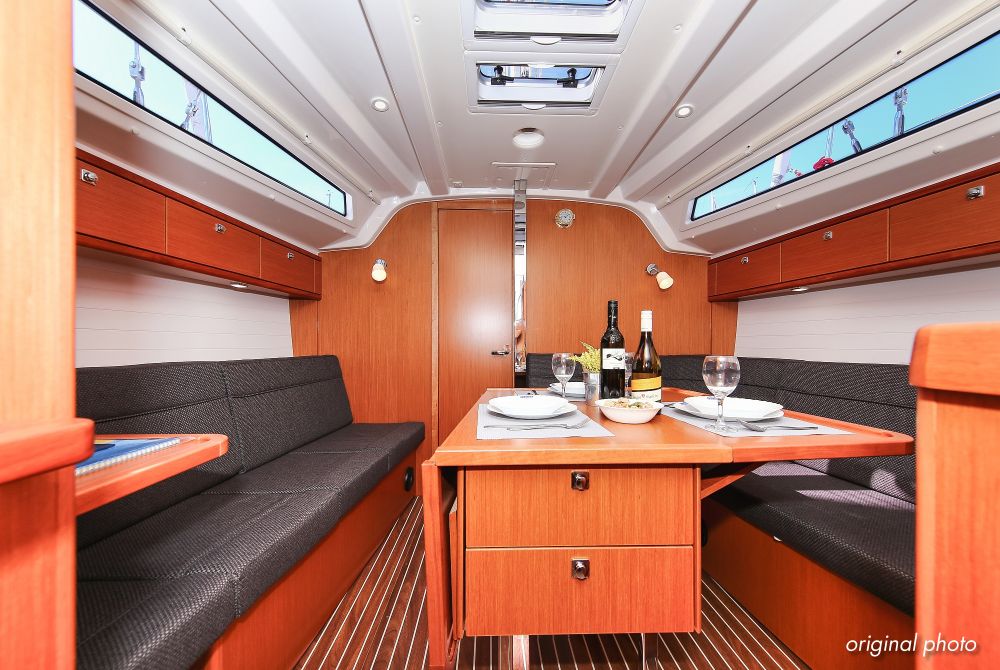 Photo #18 - Bavaria Cruiser 37 - 3 cab. (Hang Loose) in Trogir - 32735