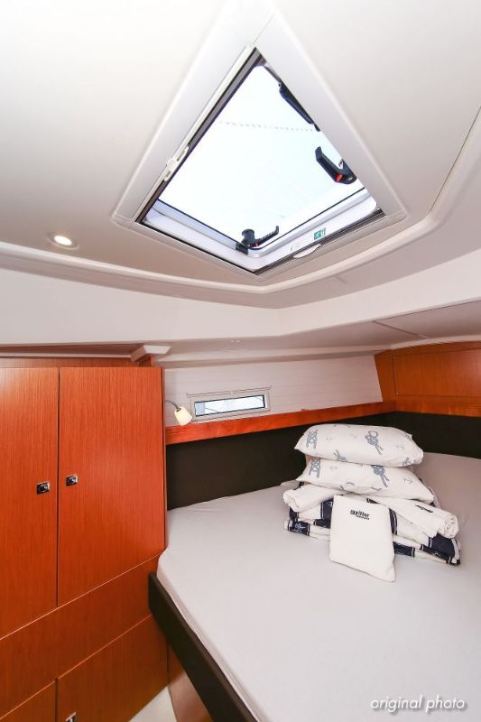 Photo #22 - Bavaria Cruiser 37 - 3 cab. (Hang Loose) in Trogir - 32735