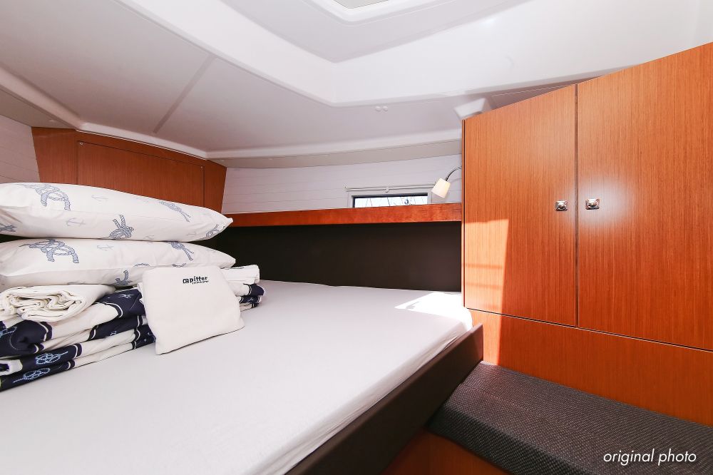 Photo #23 - Bavaria Cruiser 37 - 3 cab. (Hang Loose) in Trogir - 32735