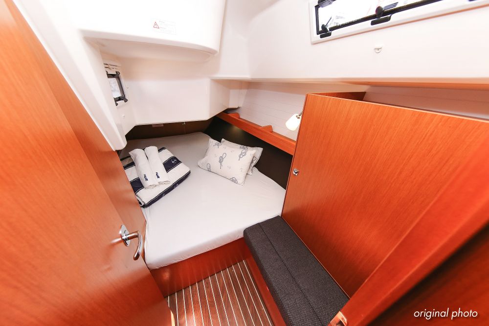 Photo #28 - Bavaria Cruiser 37 - 3 cab. (Hang Loose) in Trogir - 32735