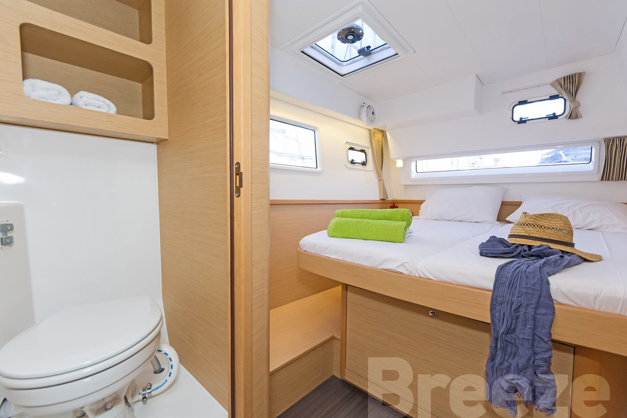 Photo #15 - Lagoon 42 - 4 + 2 cab. (Breeze) in Lavrion - 32754
