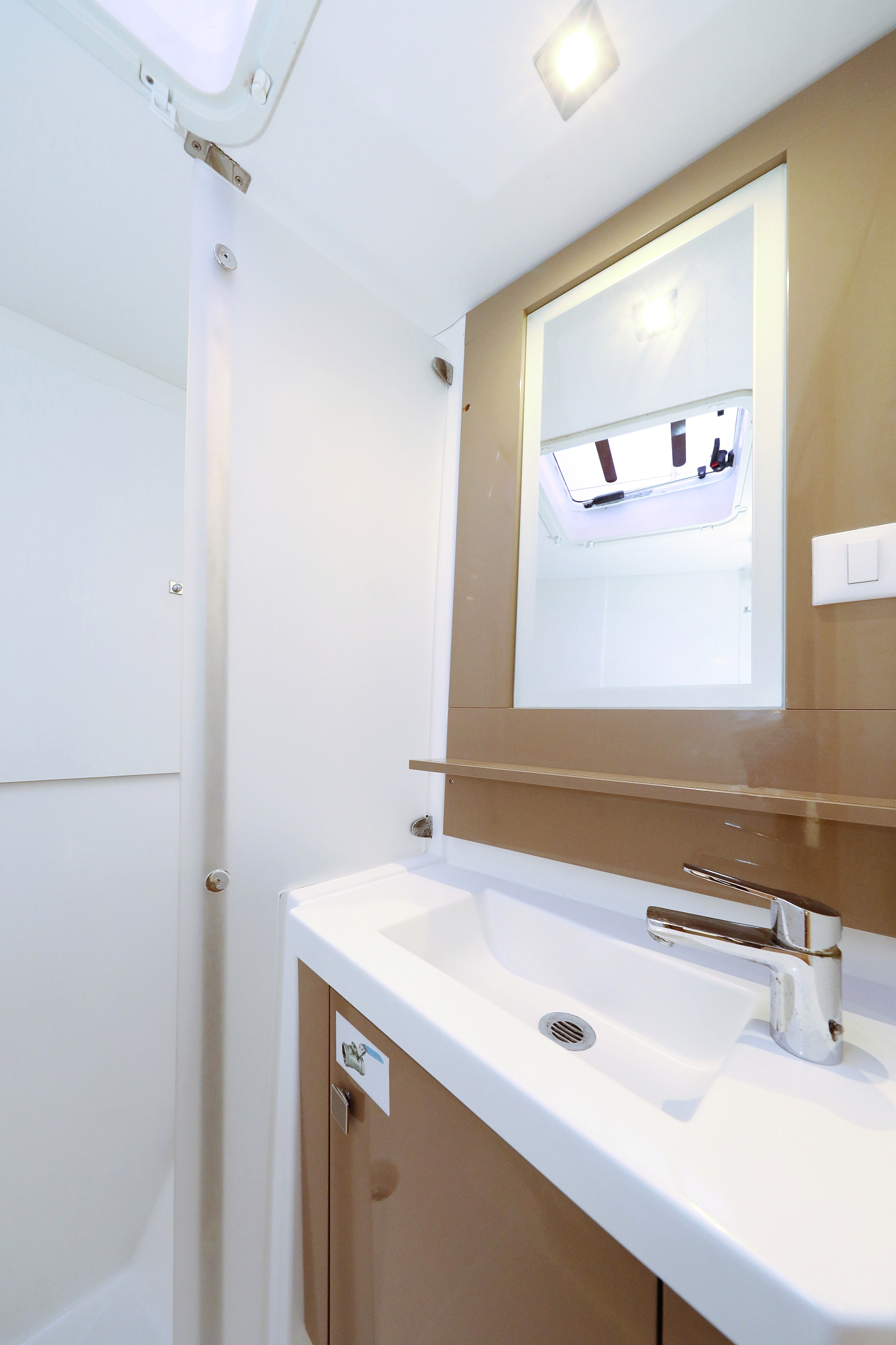 Photo #34 - Fountaine Pajot Saona 47 Quintet - 5 + 1 cab. (Martin V) in Rogoznica - 32764
