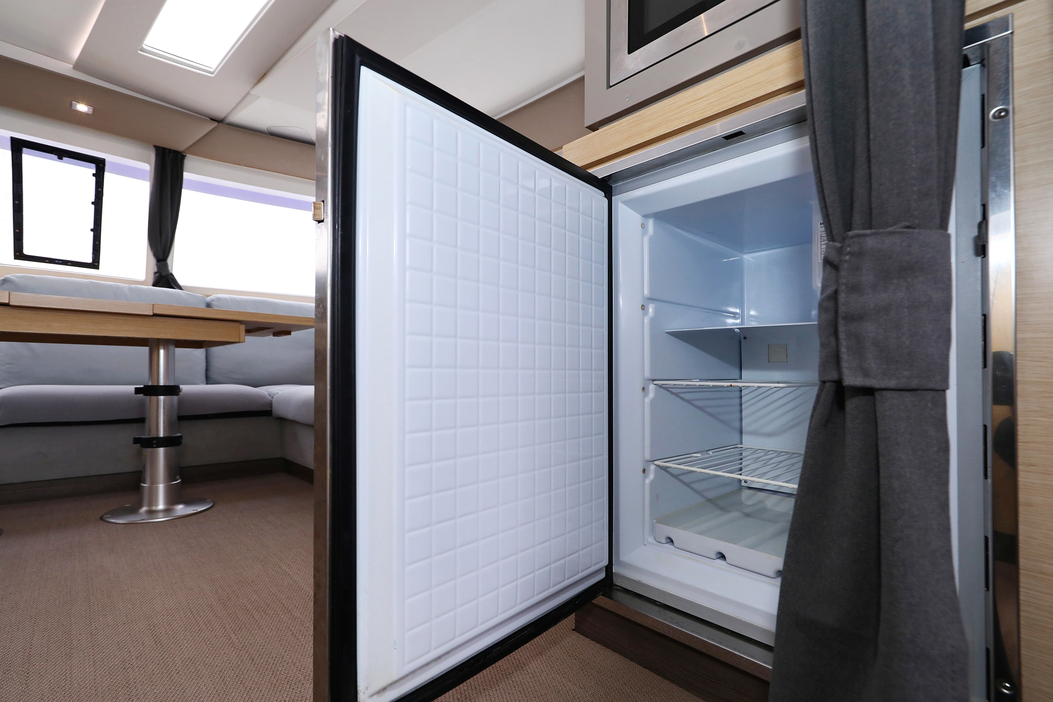 Photo #42 - Fountaine Pajot Saona 47 Quintet - 5 + 1 cab. (Martin V) in Rogoznica - 32764