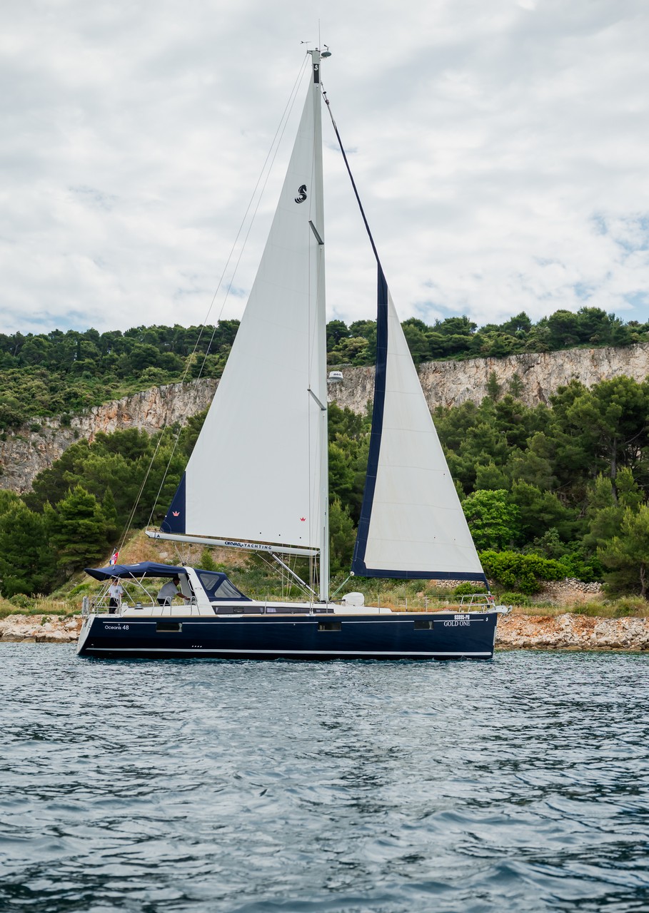 Photo #3 - Oceanis 48 - 4 cab. (Gold One) in Split - 32783