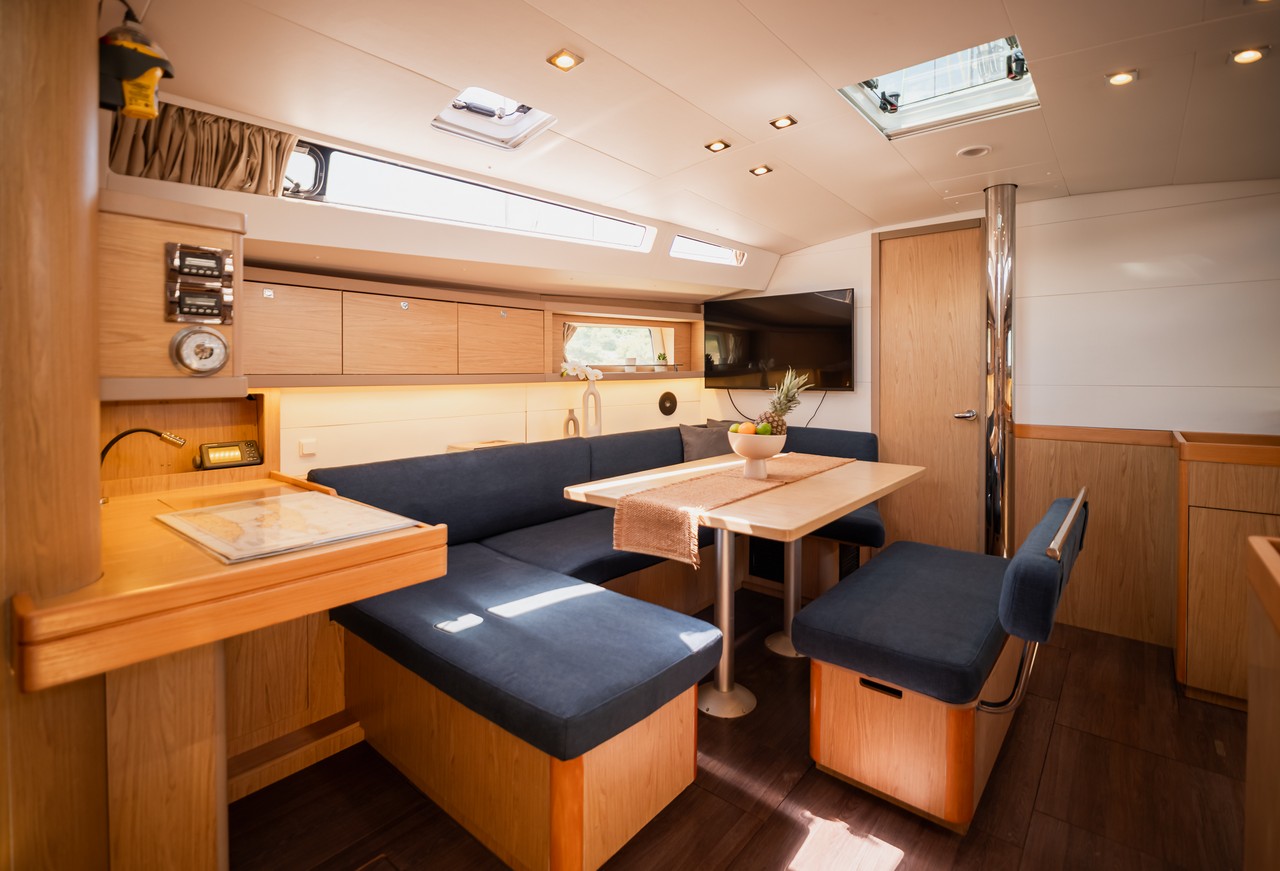 Photo #10 - Oceanis 48 - 4 cab. (Gold One) in Split - 32783