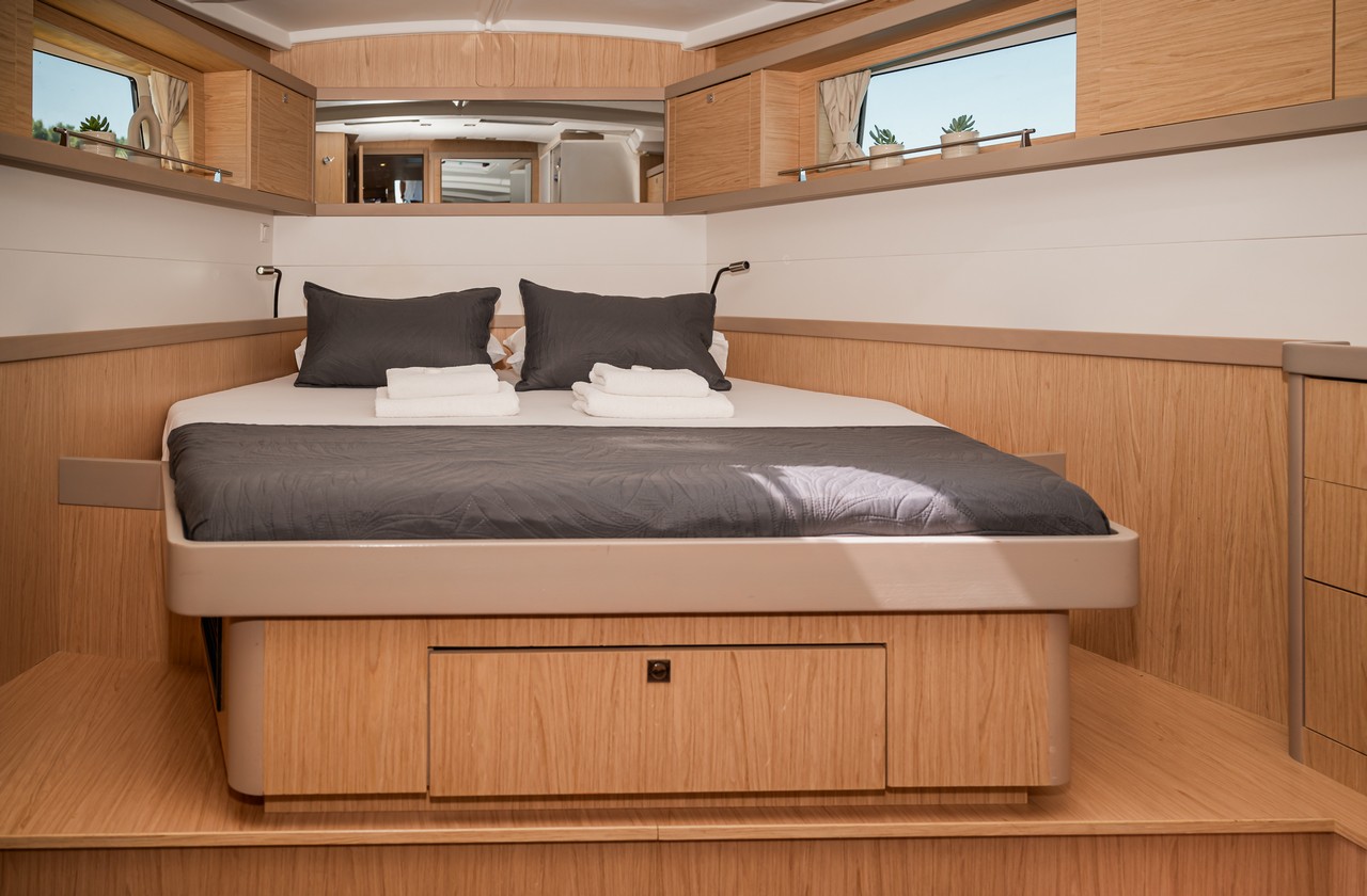 Photo #13 - Oceanis 48 - 4 cab. (Gold One) in Split - 32783
