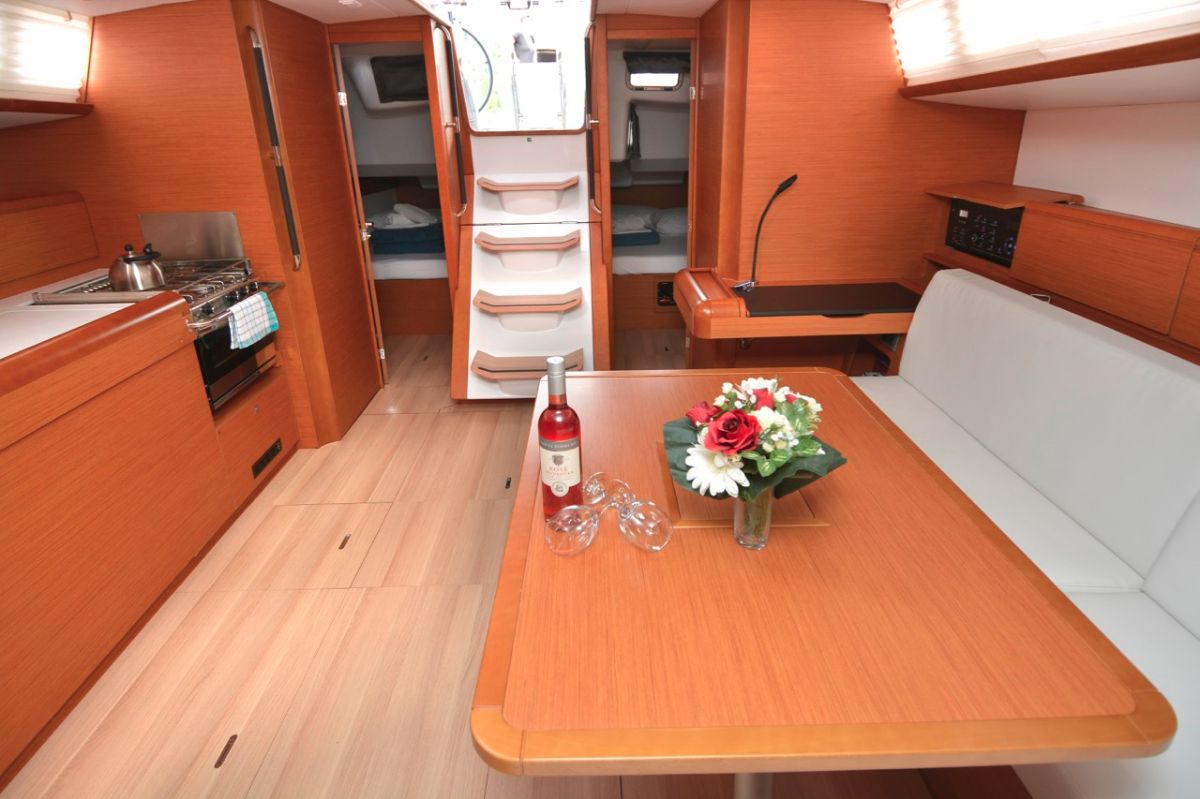Photo #5 - Sun Odyssey 479 - 4 cab. (Black Kiss) in Dubrovnik - 32804