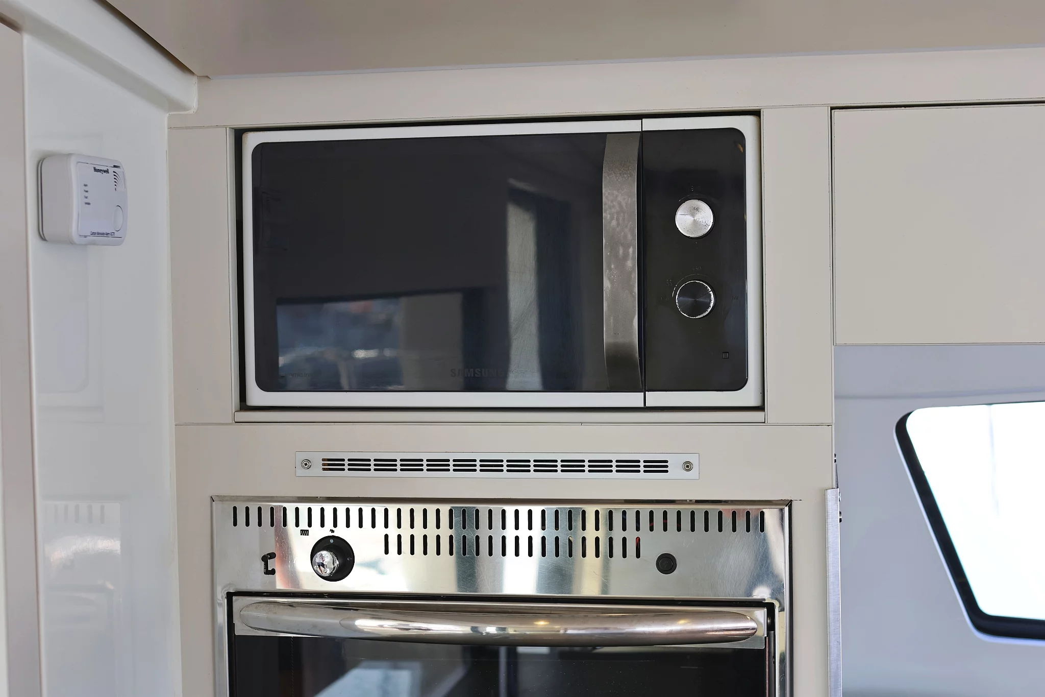 Bali 4.5 - 4 + 2 cab. (Karina V)  - 38