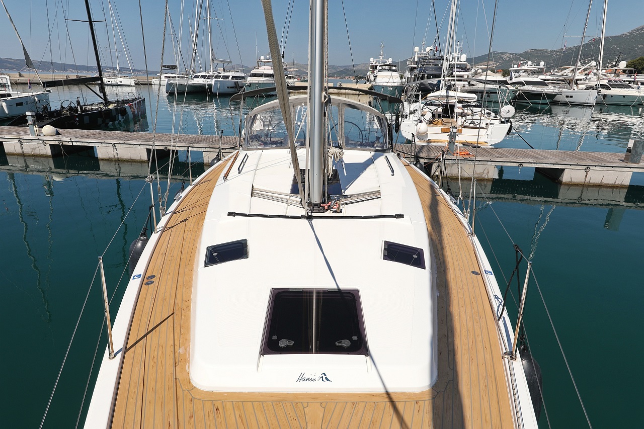 Photo #8 - Hanse 415 (Luna) in Sibenik - 32811
