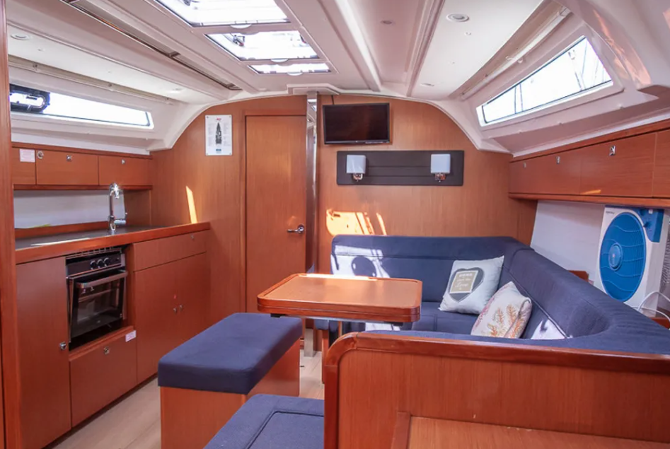 Photo #4 - Bavaria Cruiser 41 - 3 cab. (Quintessa) in Lefkada - 32819