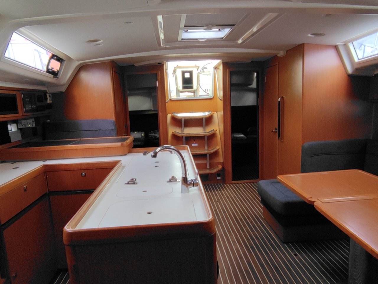 Photo #7 - Bavaria Cruiser 56 - 5 + 1 cab. (Searex) in Athen - 32826