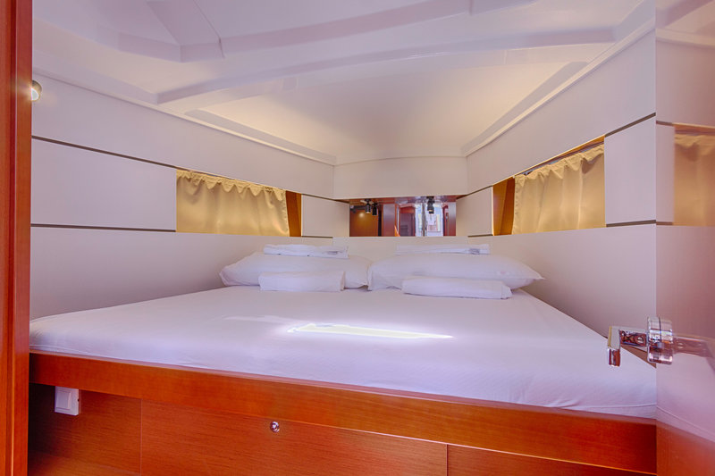 Photo #6 - Oceanis 38.1 (Mare Nostrum II) in Trogir - 32840