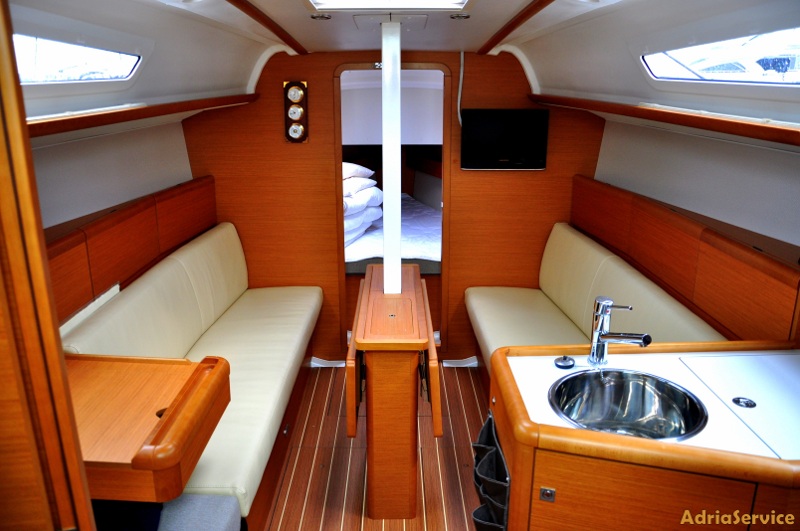 Photo #4 - Sun Odyssey 33i (Energy) in Izola - 32870