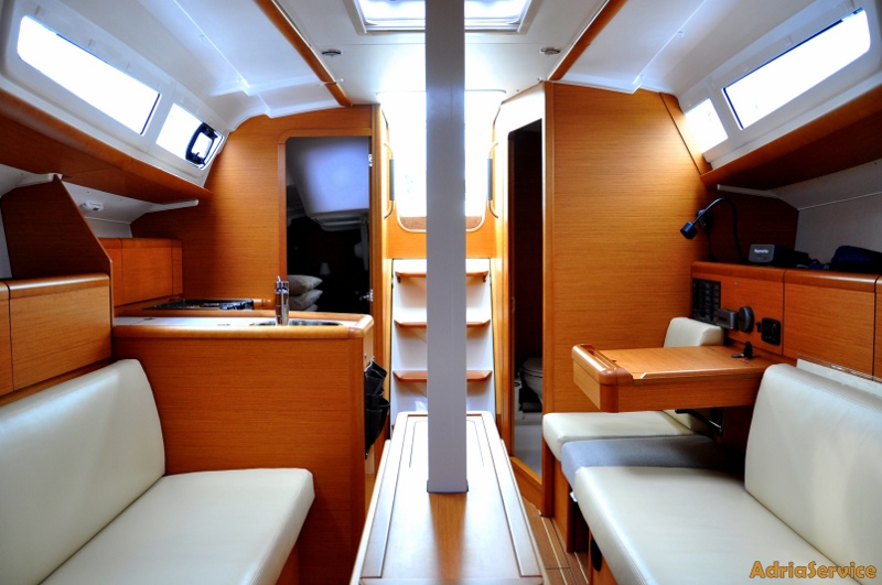 Photo #5 - Sun Odyssey 33i (Energy) in Izola - 32870