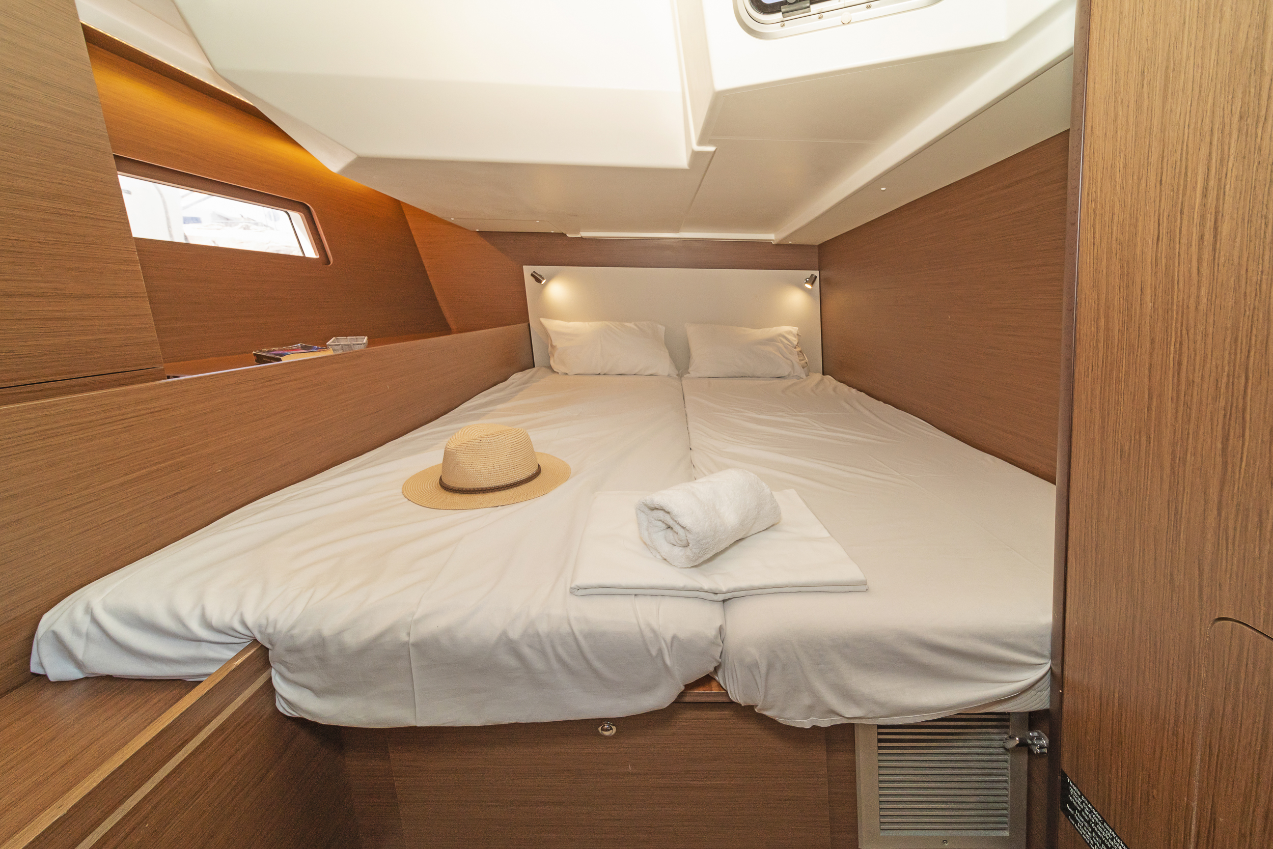 Photo #4 - Oceanis 51.1 - 5 + 1 cab. (Cuba Libre) in Rhodos - 32888