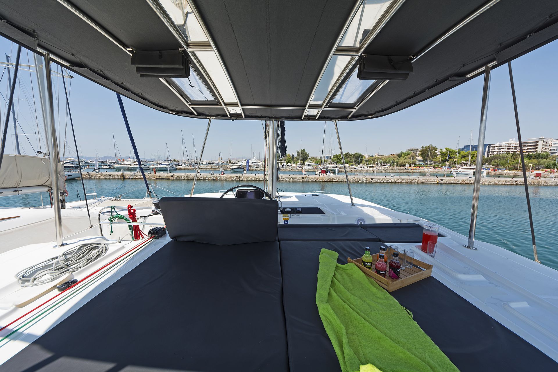Photo #6 - Lagoon 46 - 4 + 2 cab. (No Worries) en Rodas - 32889