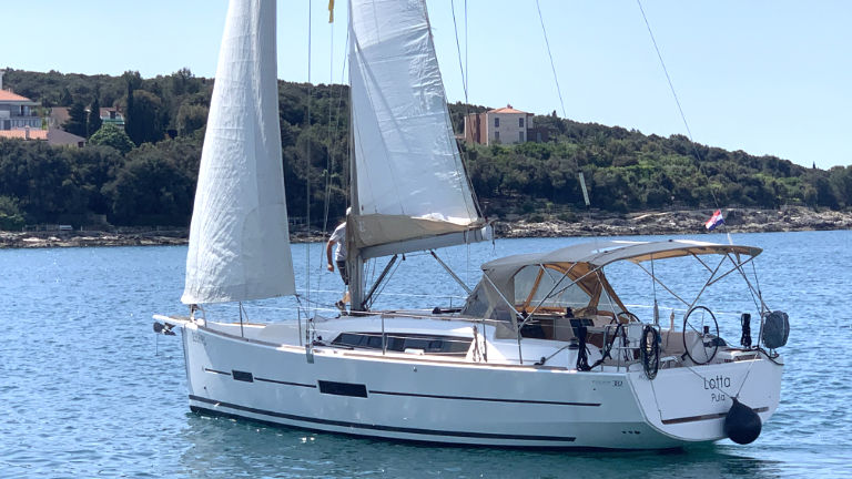 Photo #7 - Dufour 382 GL (Lotta) in Pula - 32925