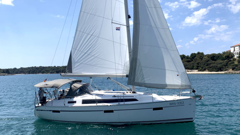 Photo #8 - Bavaria Cruiser 37 - 3 cab. (Bibi) in Pula - 32927