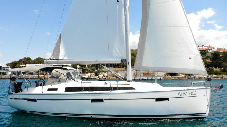 Photo #10 - Bavaria Cruiser 37 - 3 cab. (Bibi) in Pula - 32927