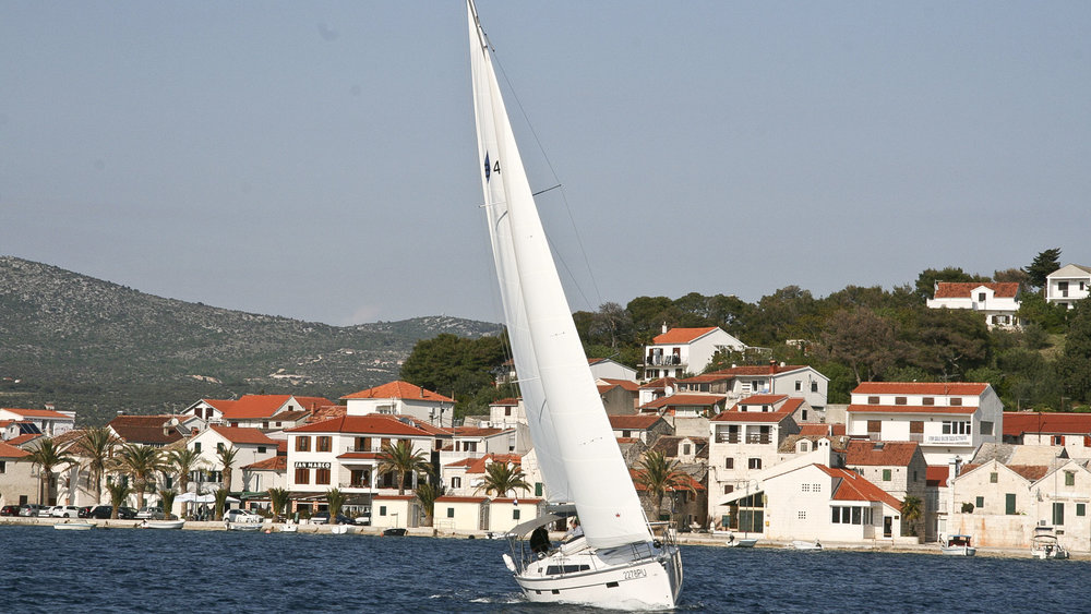 Photo #8 - Bavaria Cruiser 41 - 3 cab. (Maestral) in Rogoznica - 32935