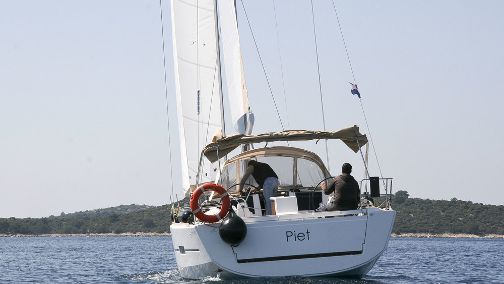 Photo #5 - Dufour 412 GL (Stella) in Pula - 32938
