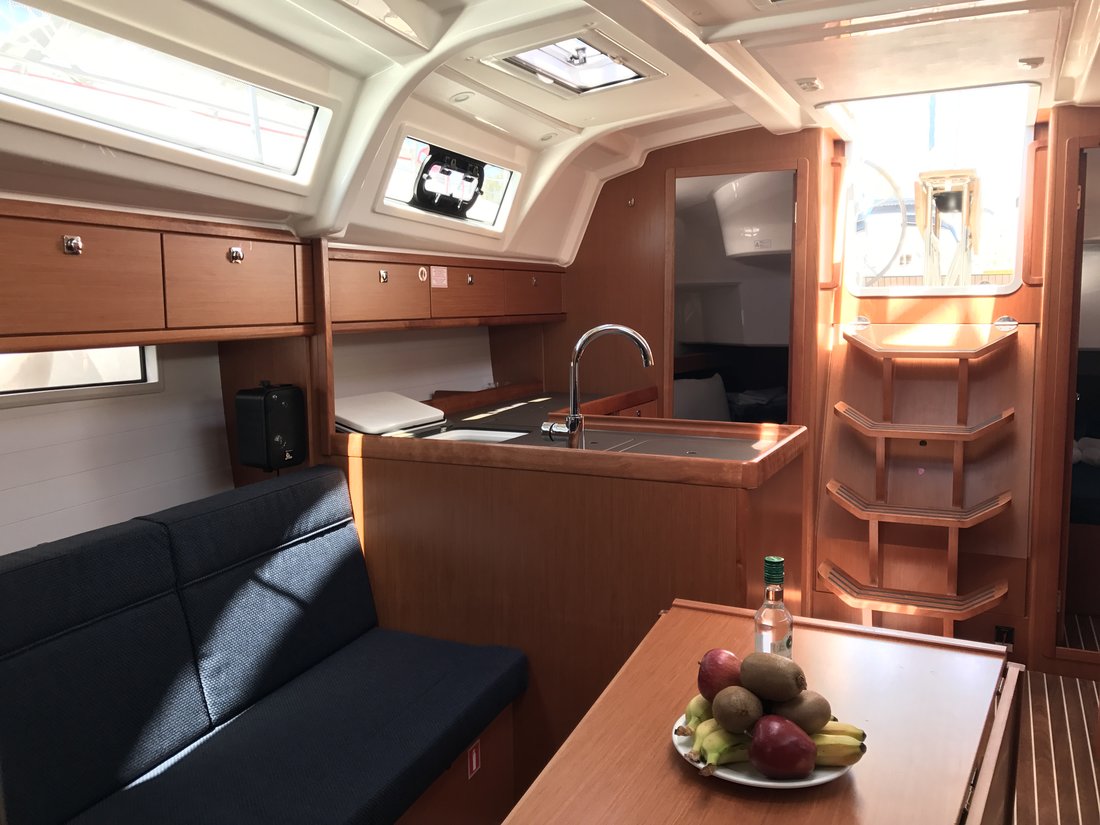 Photo #13 - Bavaria Cruiser 37 - 3 cab. (Lydia) in Kos - 32940