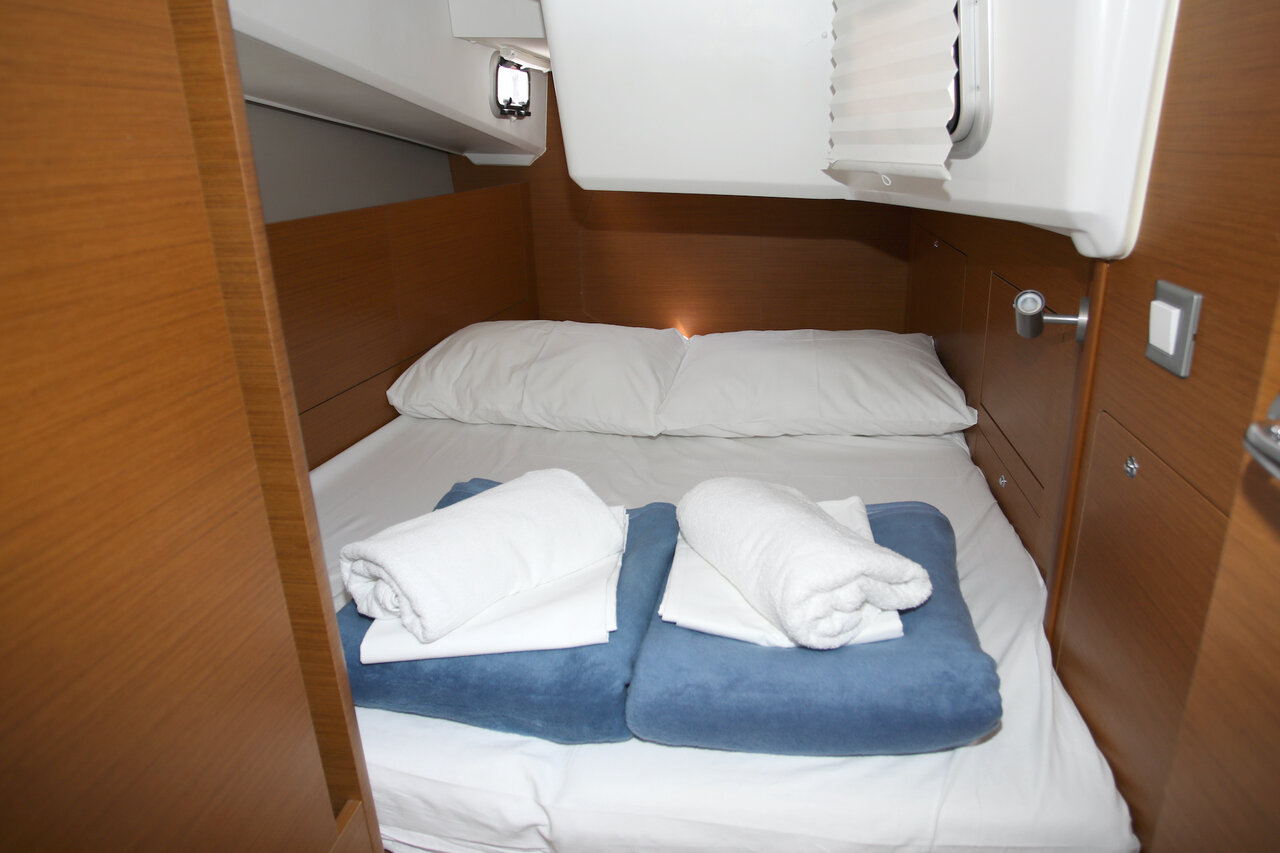 Photo #10 - Sun Odyssey 410 - 3 cab. (Deba) in Pula - 32966