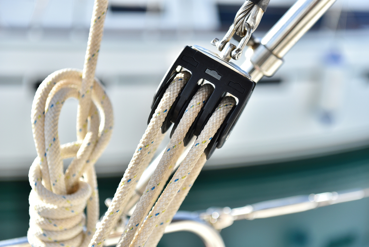 Photo #12 - Bavaria Cruiser 37 - 3 cab. (Sursulapitschi) in Pula - 33087