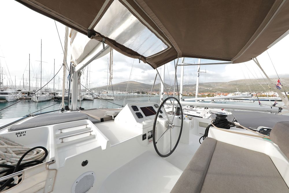 Photo #10 - Lagoon 450 F - 4 + 2 cab. (Lydia) in Trogir - 33095